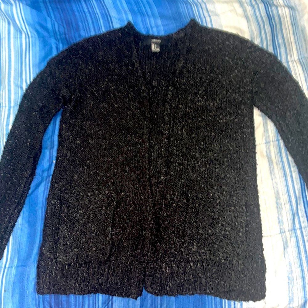 Forever21 ladies sweater, very light and cozy